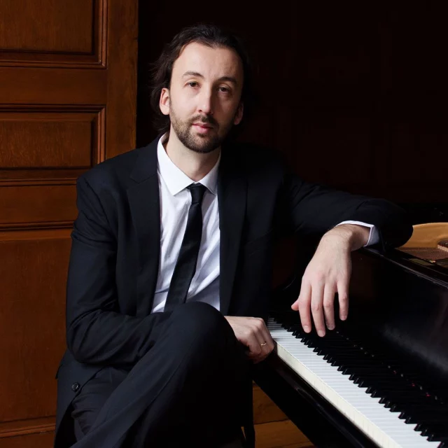 Get ready for the second concert of our Fall 2024 Mallery Series this Wednesday! 🎶 Enjoy the tunes of Marko Stuparevic, a distinguished pianist and performer with a portfolio of over 500 concerts and festivals around the United States and Europe.🎹 In 2023, his album “Re/Creation - Russian Piano Sonatas,” won an award from the Global Music award and was under consideration for the 66th Grammy Awards.✨ See you there and be on the lookout for our next Mallery Concert!

When: Wednesday Oct 2nd, 11:20am - 12:20pm
Where: Mallery Room, Fine Arts Building