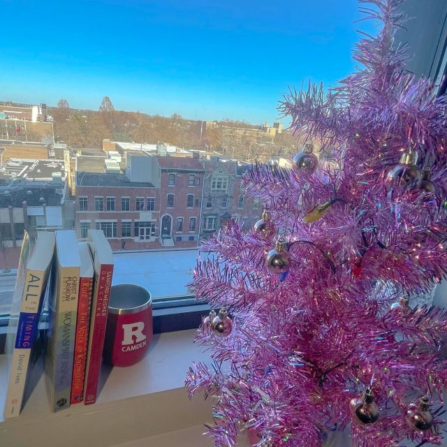 Happy Reading Day, Rutgers students! 📚 Remember, there are no classes today or tomorrow. Use this time to study hard for your exams, recharge, and take care of yourselves as finals approach!