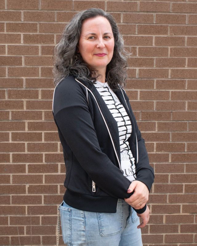 Happy Feature Friday! This week, it’s our absolute pleasure to feature Prof. Sherry Warner! Prof. Warner is one of our new Art Therapy professors! She is currently a practicing therapist while also teaching. Prof. Warner holds a couple of degrees, including a Master's from Drexel University, an Undergraduate Degree from Muhlenberg College in Sociology and Fine Art Photography, and a Fine Art Photography degree from the University of Delaware. Among these degrees, one of her proudest accomplishments is having opened her own independent practice, which is based in Marlton, NJ. Some of the biggest influences in her life are her mom and her supervisor, Elissa Arbeitman. Part of what makes Prof. Warner stand out in her field is her dedication to her lifetime of the arts as well as her deep admiration for the arts in the field of psychology. We can’t wait to see what Prof. Warner does within the Art Therapy program, and we are so excited to see what experiences she can bring to our students 

📸 Abby Vanono