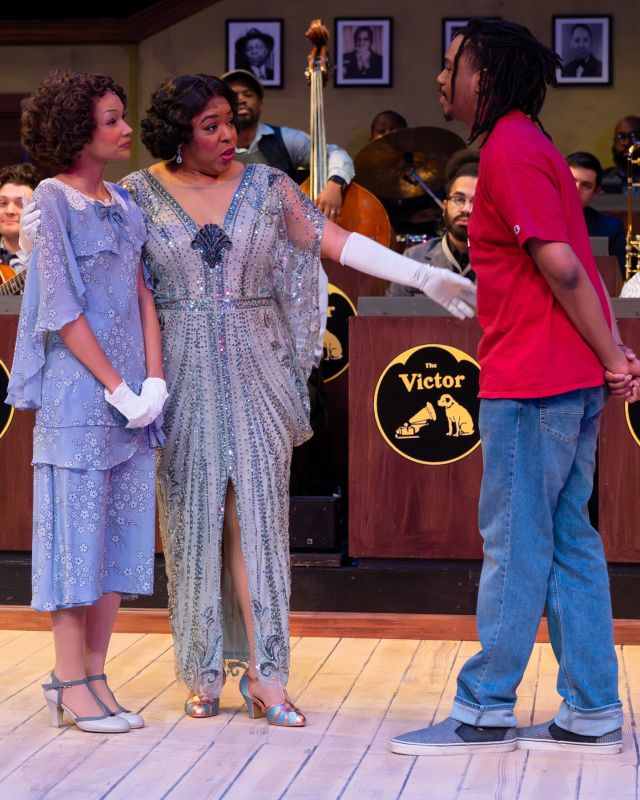 Check out the last weekend of Hand Me Down the Silver Trumpet! There are only a few shows left so make sure you get your tickets now. You can purchase tickets online through the link in our bio. This fantastic show looking into some of Camden’s rich history is not something you want to miss!

1st image: Alana Rivera-Mills, Tiara J Greene, Caden Adams
2nd image: Dana Orange 
3rd image: Tiara J Greene 

📸 Kamile Kuntz @kamile_kuntzphotgraphy